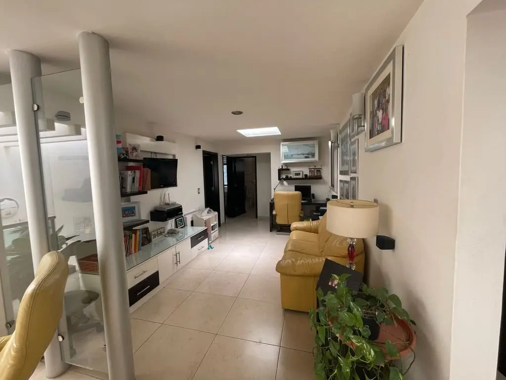 Exclusiva Casa en Venta en Jardines Universidad — foto 5