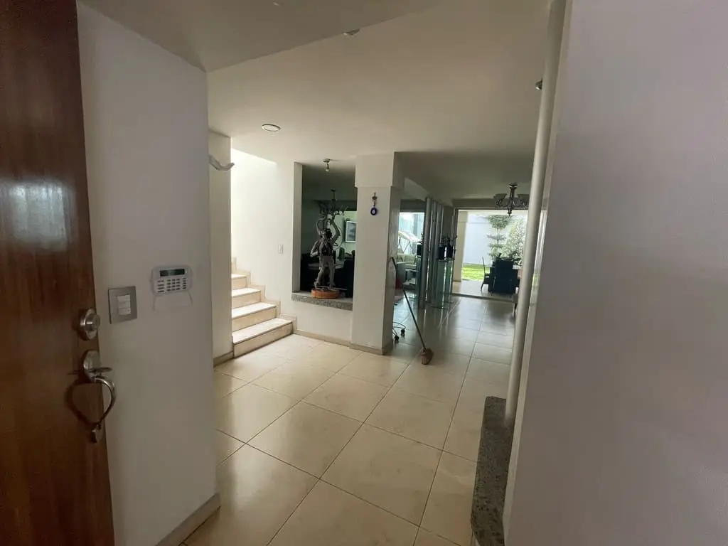 Exclusiva Casa en Venta en Jardines Universidad — foto 8