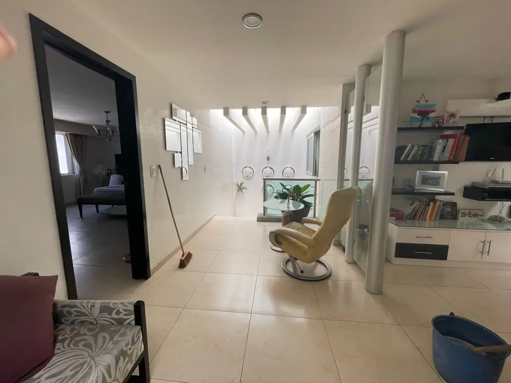 Exclusiva Casa en Venta en Jardines Universidad — foto 9