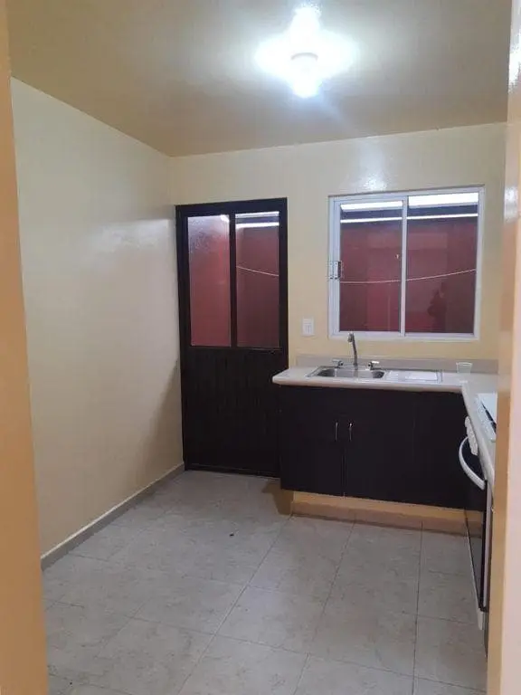 Venta o Renta de Casa en Bosques de Cantabria Toluca — foto 4
