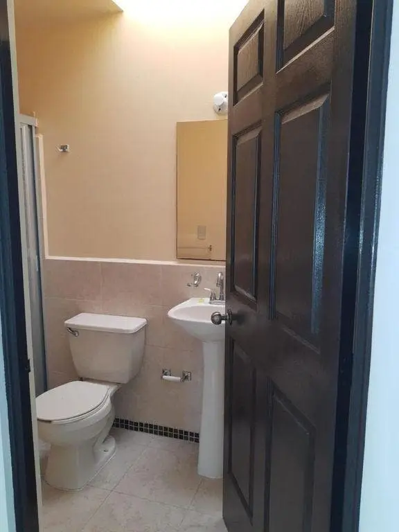 Venta o Renta de Casa en Bosques de Cantabria Toluca — foto 9