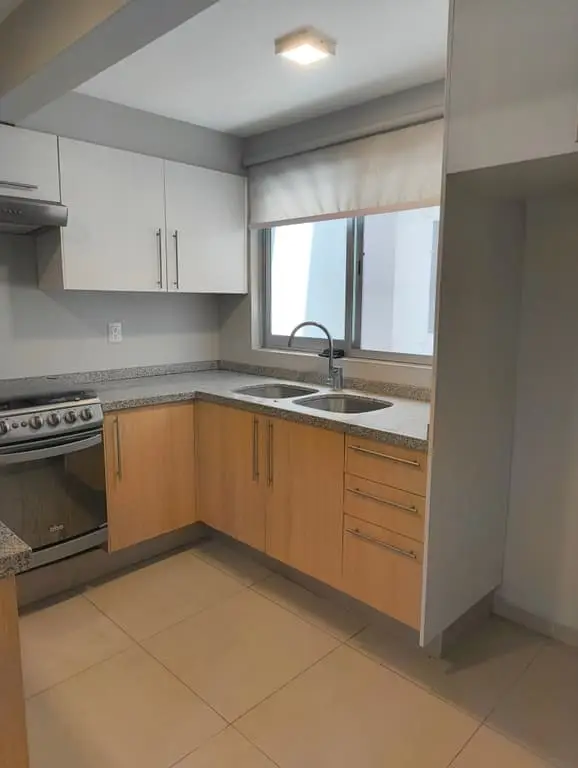 Departamento en renta Colonia Chapalita cerca de la gran plaza 1 recámara muy amplia 1 baño completo, elevador, incluye agua y mantenimiento — foto 12