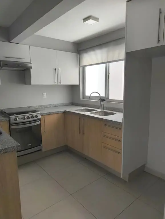 Departamento en renta Colonia Chapalita cerca de la gran plaza 1 recámara muy amplia 1 baño completo, elevador, incluye agua y mantenimiento — foto 9