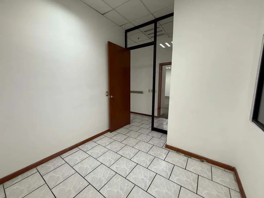 Local 2 al 6 E en Renta Ciudad del Sol Guadalajara — foto 4