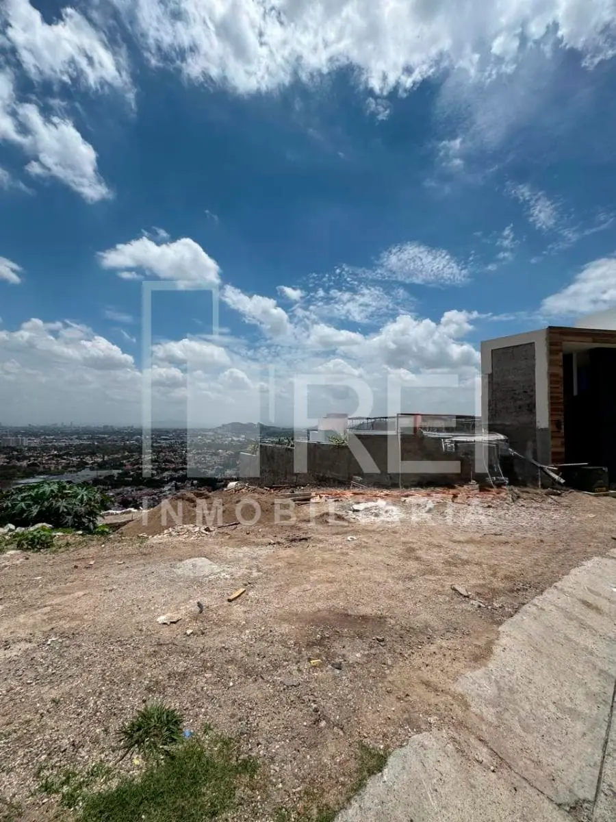 Venta Terreno en el Palomar Tlajomulco