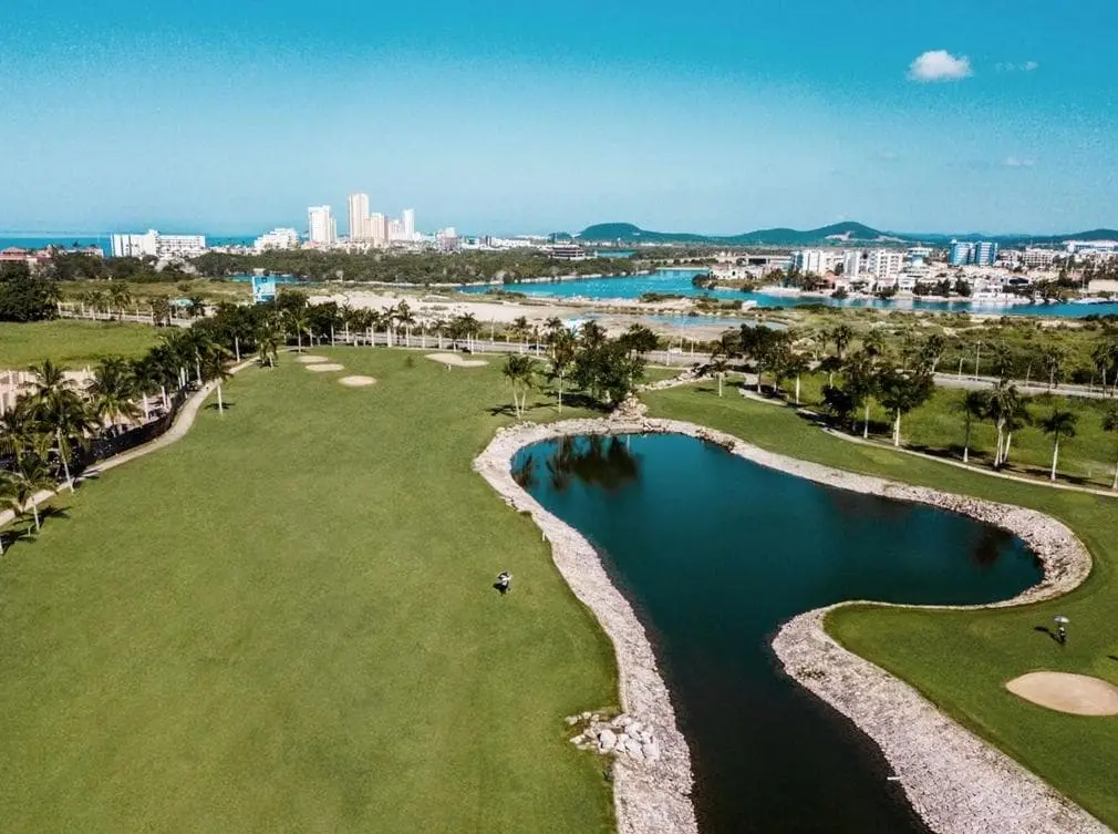 Departamento en venta en Fraccionamiento Marina Mazatlán 2 recámaras — foto 3