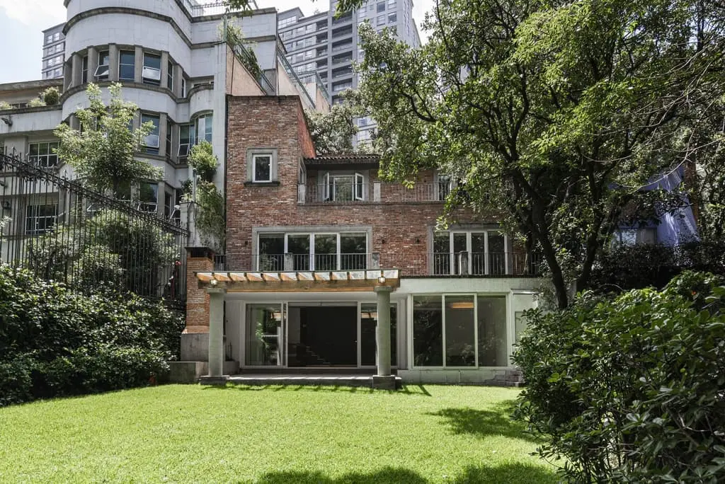 Casa de Lujo en Santa Fe con Vista al Bosque, Jardín de 200 m² y Acabados Premium