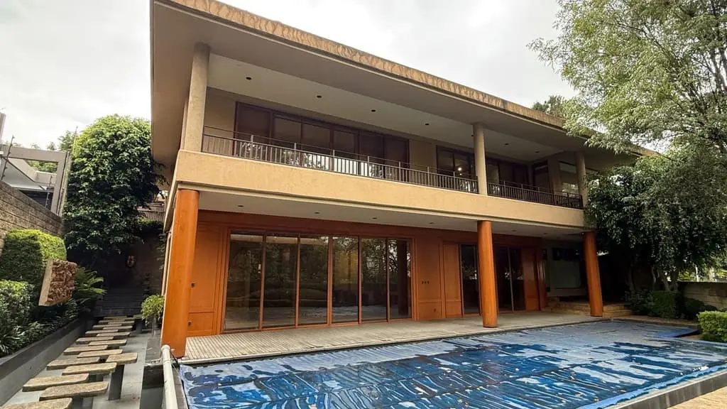 Casa en venta en Bosques de las Lomas 4 Recámaras