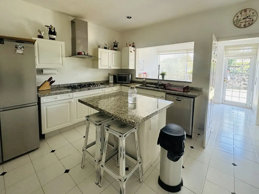 Casa Villarica ampliada con Terreno Adicional en venta en los Robles 3 recamaras. — foto 9