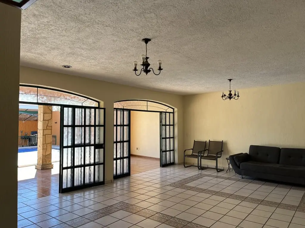 Casa en venta en Fraccionamiento Campestre Los Robles — foto 5