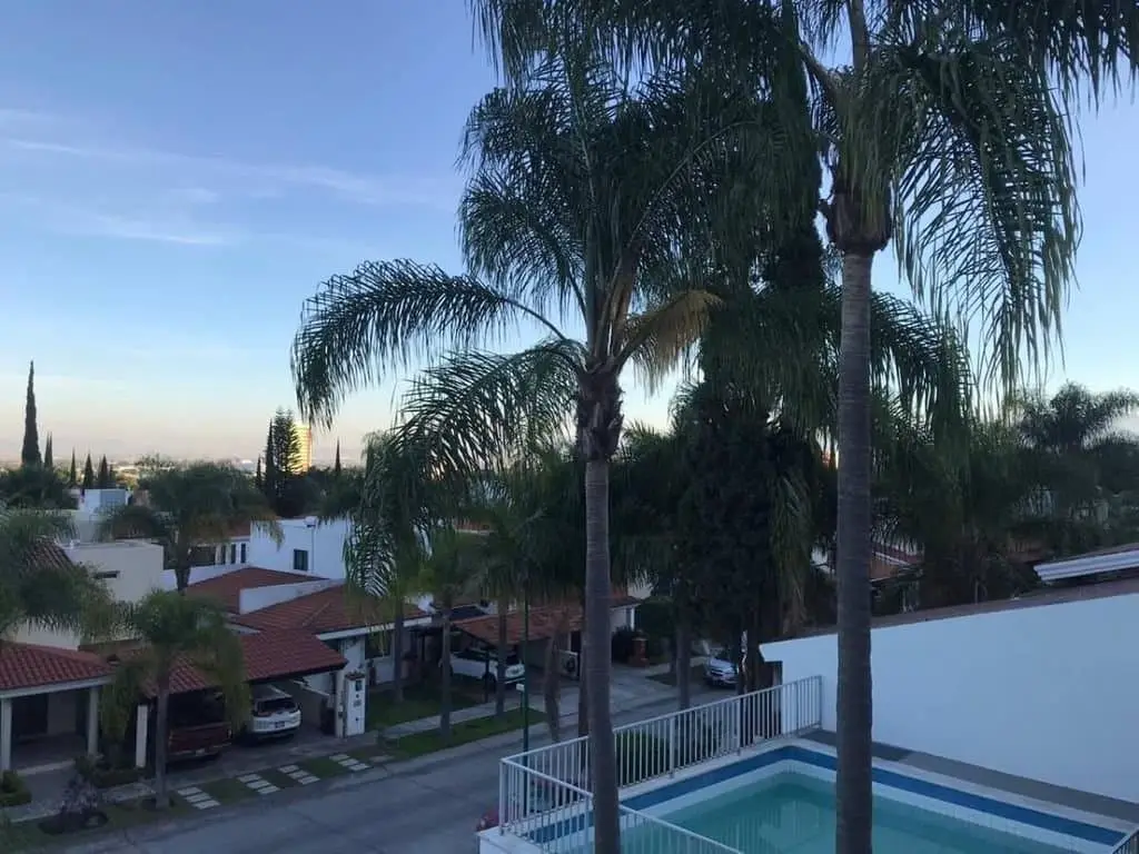 Casa Remodelada en Venta en El Palomar con Alberca — foto 8