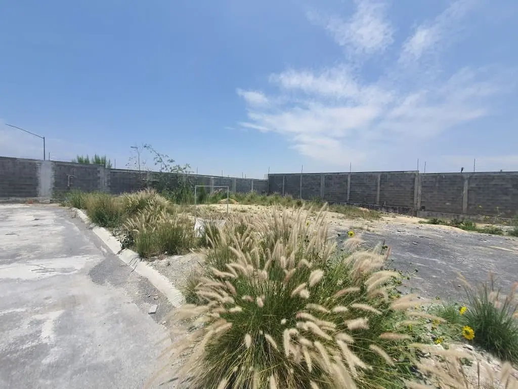 Terrenos juntos en venta en Santoral III Mitras Poniente