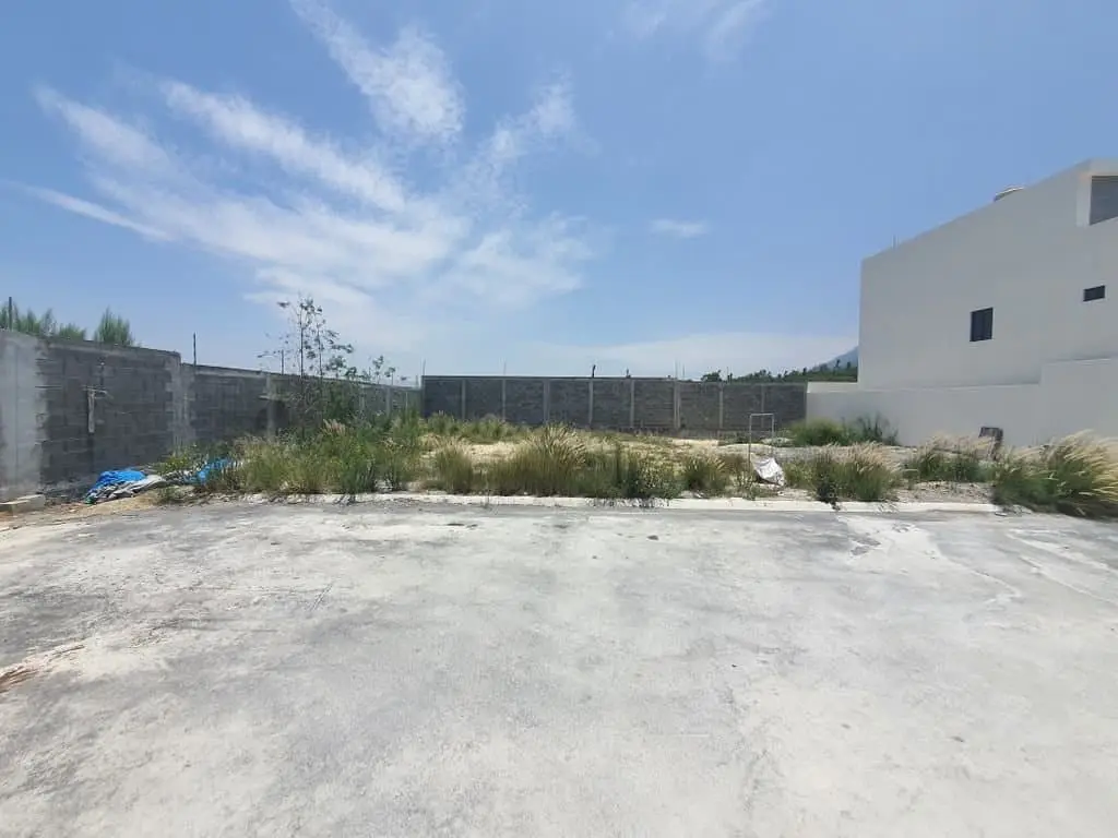Terrenos juntos en venta en Santoral III Mitras Poniente — foto 2