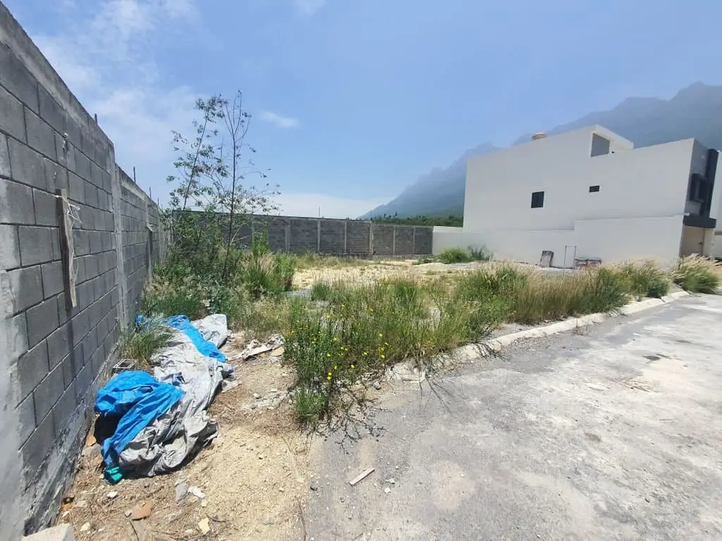 Terrenos juntos en venta en Santoral III Mitras Poniente — foto 3