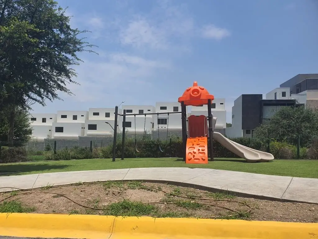 Terrenos juntos en venta en Santoral III Mitras Poniente — foto 10