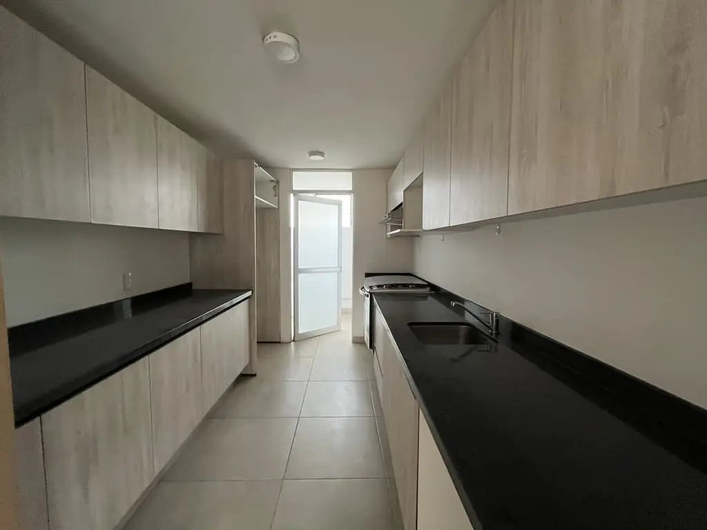 Venta departamento en La del Valle — foto 3