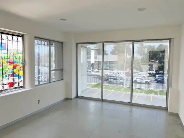 Excelente Bodega de 1,590 M2 en Av. Lopez Mateos Dentro de Parque Industrial Calle Privada con Control de Acceso a 500 M de Periferico Sur — foto 2