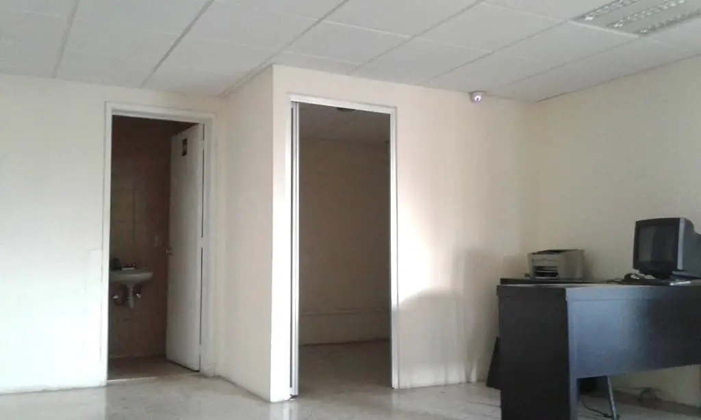 Excelente Bodega de 1,590 M2 en Av. Lopez Mateos Dentro de Parque Industrial Calle Privada con Control de Acceso a 500 M de Periferico Sur — foto 3