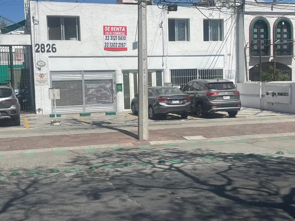 Renta Local Comercial en Av. Niños Heroes # 2826 — foto 2