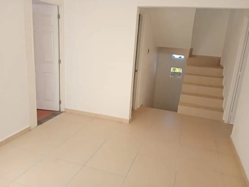 El Espacio que tu Familia Merece | 5 Recámaras en Villas Palmira/ a un costado de zona Campanario. Servicios cercanos a 5 minutos de Bernardo Quintana — foto 4