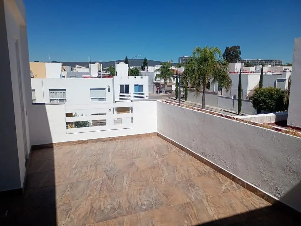 El Espacio que tu Familia Merece | 5 Recámaras en Villas Palmira/ a un costado de zona Campanario. Servicios cercanos a 5 minutos de Bernardo Quintana — foto 6