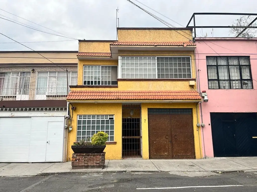 Casa en venta en Letrán Valle 3 Recámaras