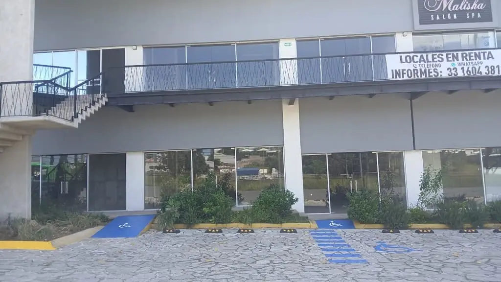 Locales comerciales en renta en Punto Horizonte — foto 3