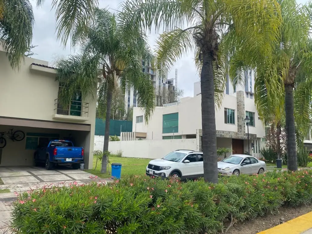 Se Vende Terreno en Fraccionamiento Sta. Catalina Zapopan, Jal. — foto 2