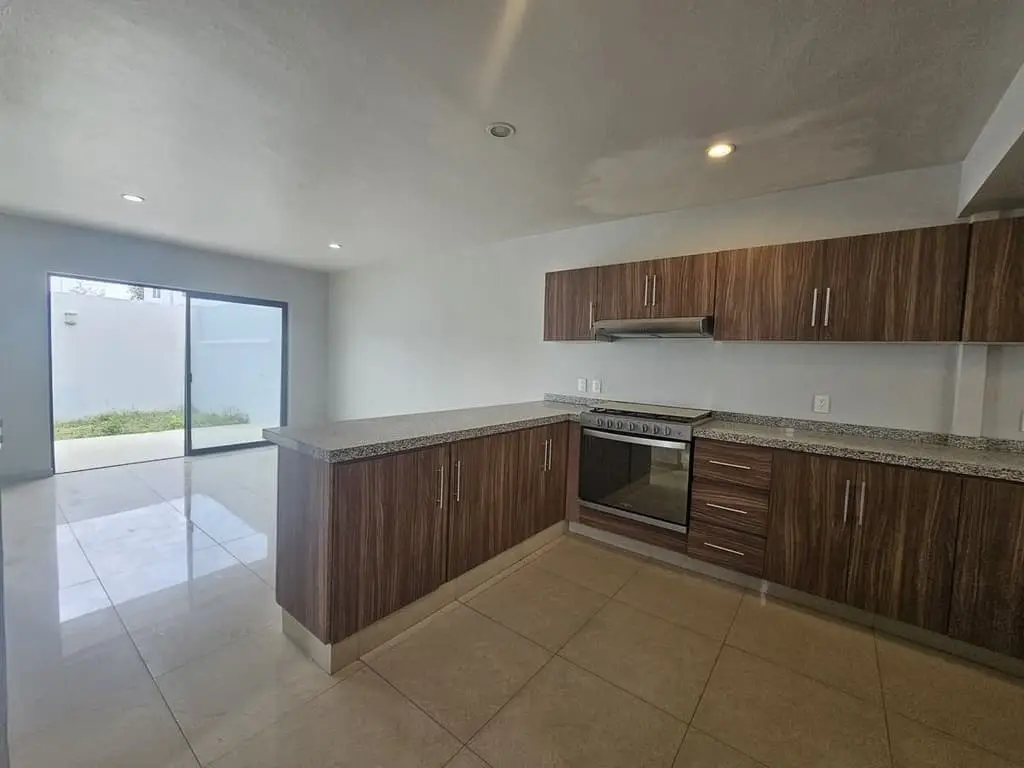 Casa en Esquina con Vista a Areas Verdes — foto 4