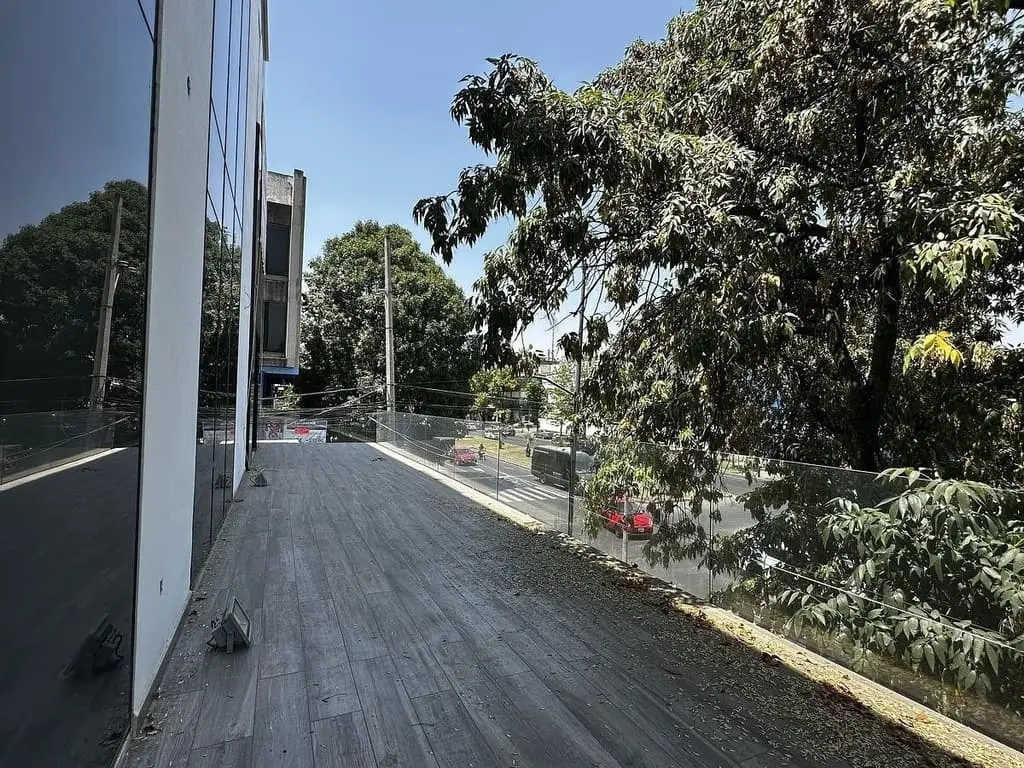 Oficina en renta Calz. del Federalismo y Libertad 2do Piso con Terraza — foto 3