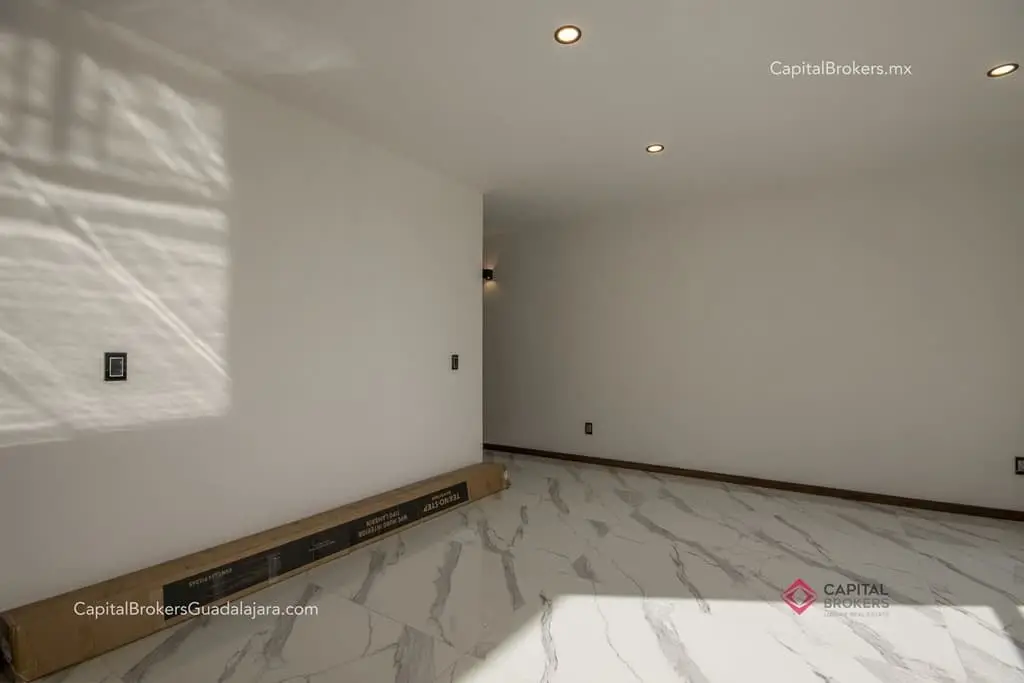 Casa de Lujo Nueva en Puerta del Bosque en Venta — foto 12