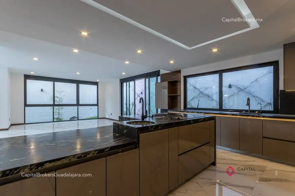 Casa de Lujo Nueva en Puerta del Bosque en Venta — foto 3