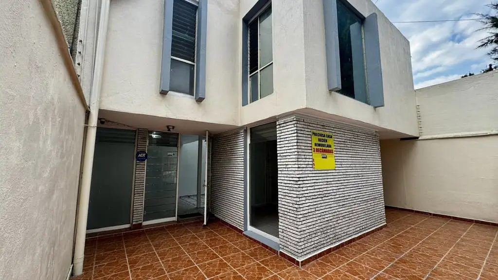 Casa en privada 🏡 LOMAS ESTRELLA 1ra sección✨ | 4 recámaras + estudio | ‼️Amplios espacios y seguridad‼️ — foto 4