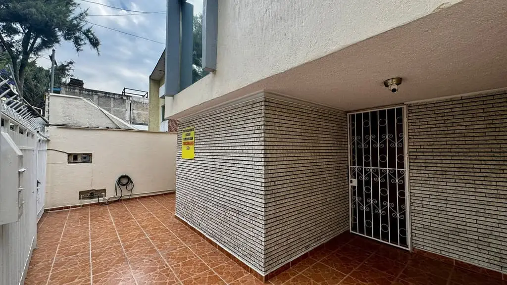 Casa en privada 🏡 LOMAS ESTRELLA 1ra sección✨ | 4 recámaras + estudio | ‼️Amplios espacios y seguridad‼️ — foto 5