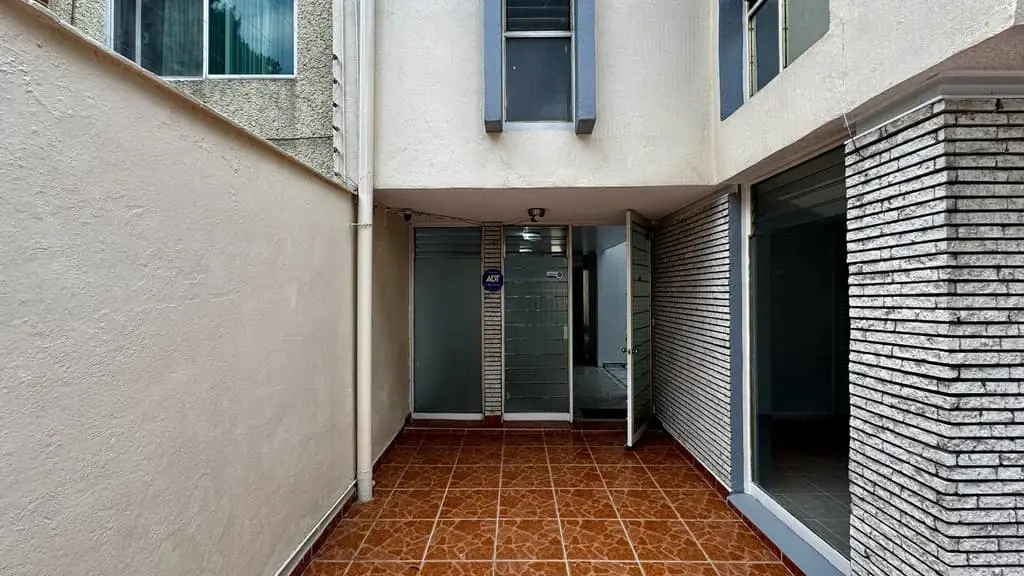 Casa en privada 🏡 LOMAS ESTRELLA 1ra sección✨ | 4 recámaras + estudio | ‼️Amplios espacios y seguridad‼️ — foto 6