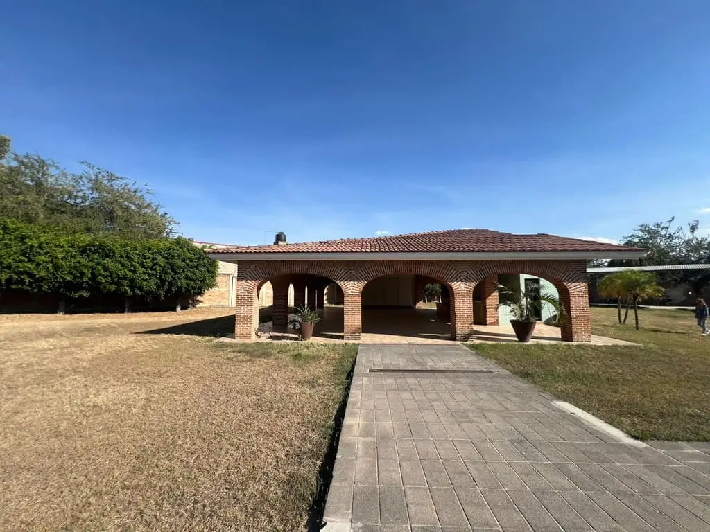 Amplio terreno | Uso mixto | Gran potencial de desarrollo — foto 12