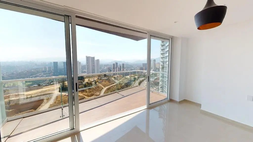 Departamento en renta en Five Bosque Real | 3 recámaras + family room | Terraza | 194 m² — foto 4
