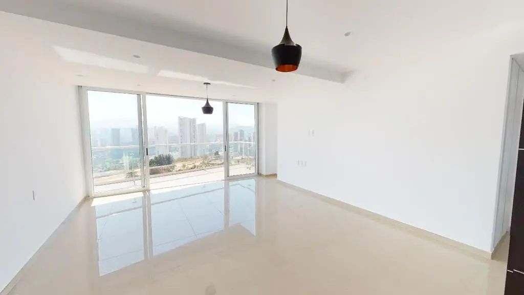Departamento en renta en Five Bosque Real | 3 recámaras + family room | Terraza | 194 m² — foto 5