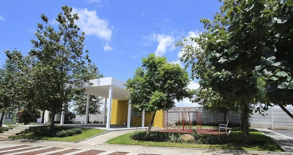 Casas en Venta en Parques del Triunfo — foto 3