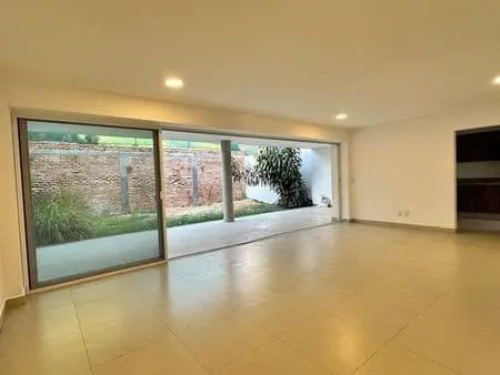 Casa en excelentes condiciones en renta, en Providencia, Guadalajara. Para uso habitacional u oficinas — foto 4
