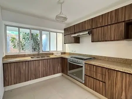 Casa en excelentes condiciones en renta, en Providencia, Guadalajara. Para uso habitacional u oficinas — foto 5