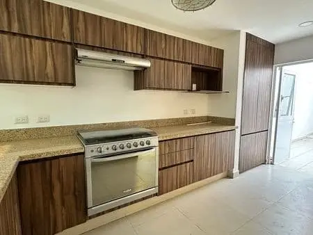Casa en excelentes condiciones en renta, en Providencia, Guadalajara. Para uso habitacional u oficinas — foto 6