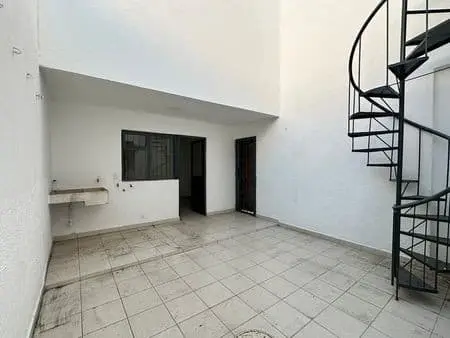 Casa en excelentes condiciones en renta, en Providencia, Guadalajara. Para uso habitacional u oficinas — foto 7