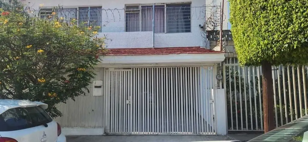 Casa en Venta en Ladrón de Guevara, Guadalajara, Jalisco