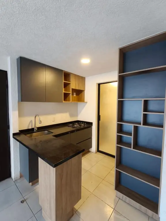 Departamento 1er piso Zona central nueva con hermosos jardines — foto 5