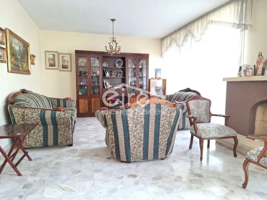 Casa en venta en Prados Providencia, Guadalajara | 3 pisos, 6 habitaciones y terraza con jardín — foto 2