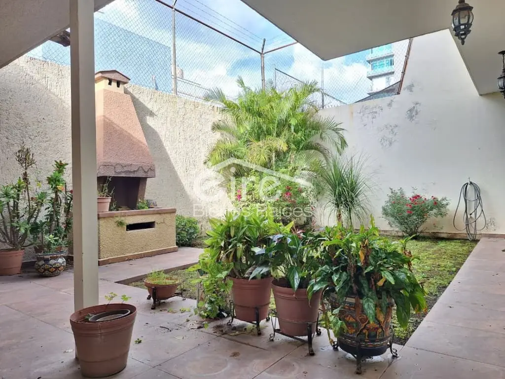 Casa en venta en Prados Providencia, Guadalajara | 3 pisos, 6 habitaciones y terraza con jardín — foto 12