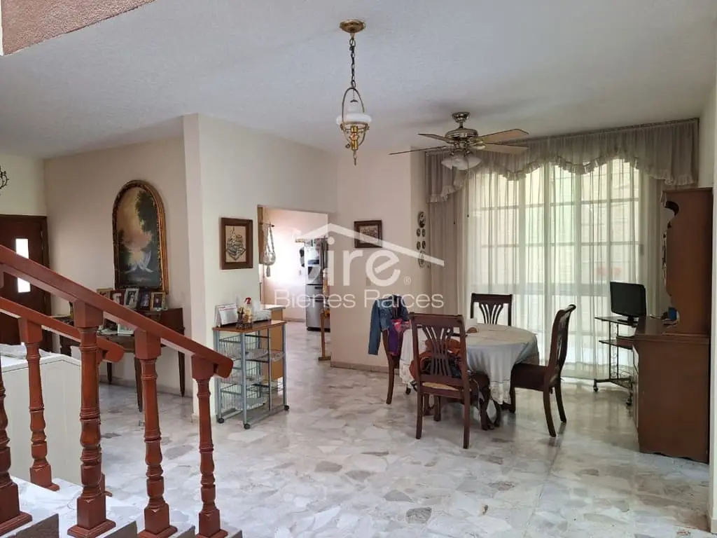 Casa en venta en Prados Providencia, Guadalajara | 3 pisos, 6 habitaciones y terraza con jardín — foto 8