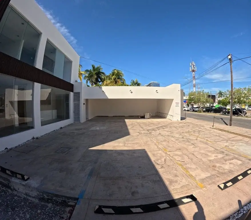 Renta de Oficina Ideal para empresas en Villas la Hacienda de 1,345 m2 — foto 2