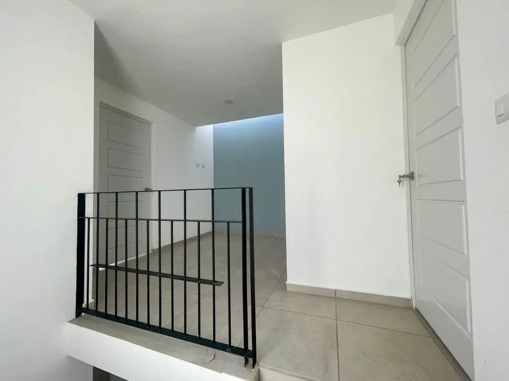 Casa en Renta Capital Sur Cerca Parque Industrial Bernardo Quintana y Centro Sur — foto 12